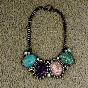 Statement necklace